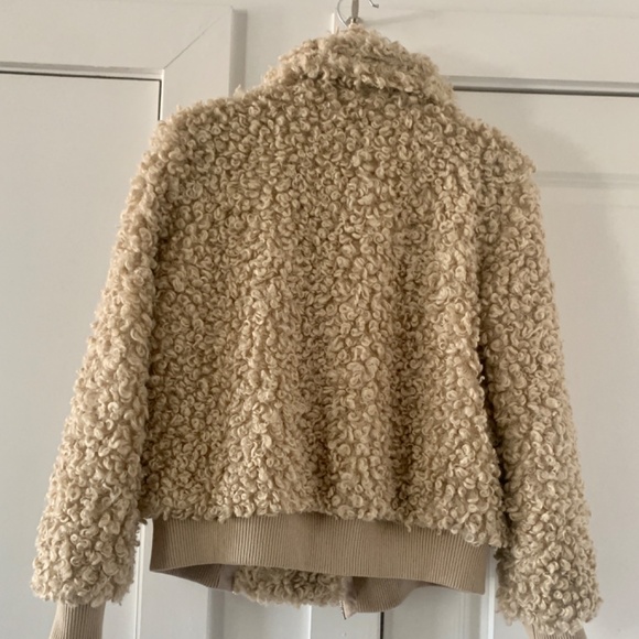 Forever XXI - Picture 4 of 4